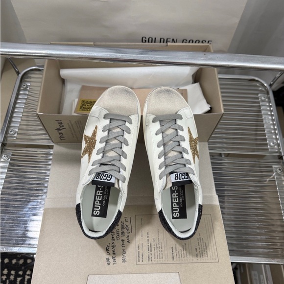 Golden Goose Women's White and Gold Star Sneakers - Picture 7 of 9